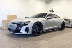 vrforged-d10-gblk-22in-audi-etrongt-luxe-1
