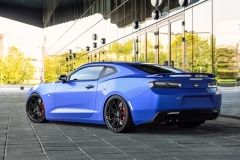 vrforged-d05-gloss-black-chevrolet-camaro-blue-2