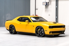 vrforged-d10-gloss-black-dodge-challenger-yellow-1