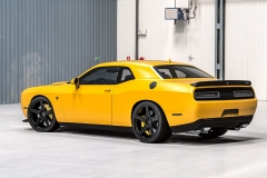 vrforged-d10-gloss-black-dodge-challenger-yellow-2