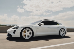 vrforged-d12r-gwht-21in-taycan-crossturismo-white-mikey-4