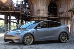 vrforged-d03r-satin-bronze-20in-tesla-model-y-gray-1