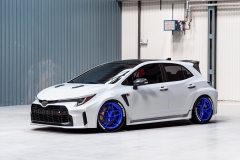 vrforged-d04-blu-18in-toyota-gr-corolla-white-1
