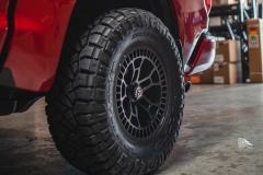 vrforged-d02-mblk-toyota-tundra-red-2