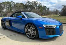 Blue Audi R8 Convertible with VR Forged D04 Hyper Black Wheels